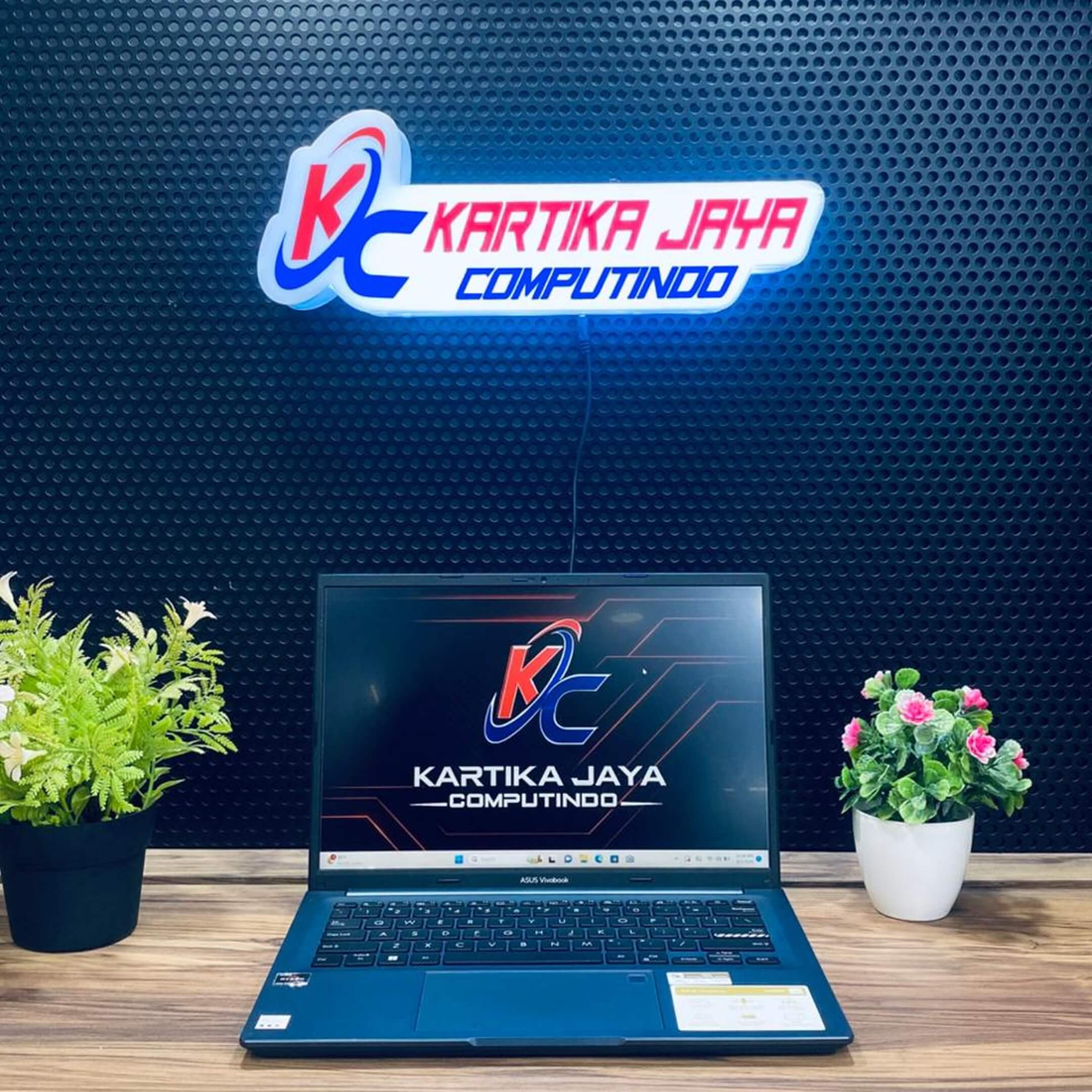 ASUS VIVOBOOK M1403QA AMD RYZEN 5 RAM 16 SSD 